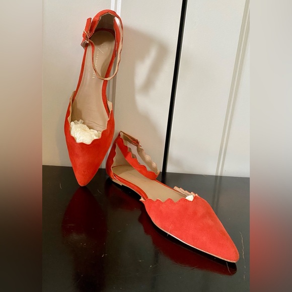 ANTHROPOLOGIE Red suede flats with scalloped detail and ankle straps. - Picture 2 of 7